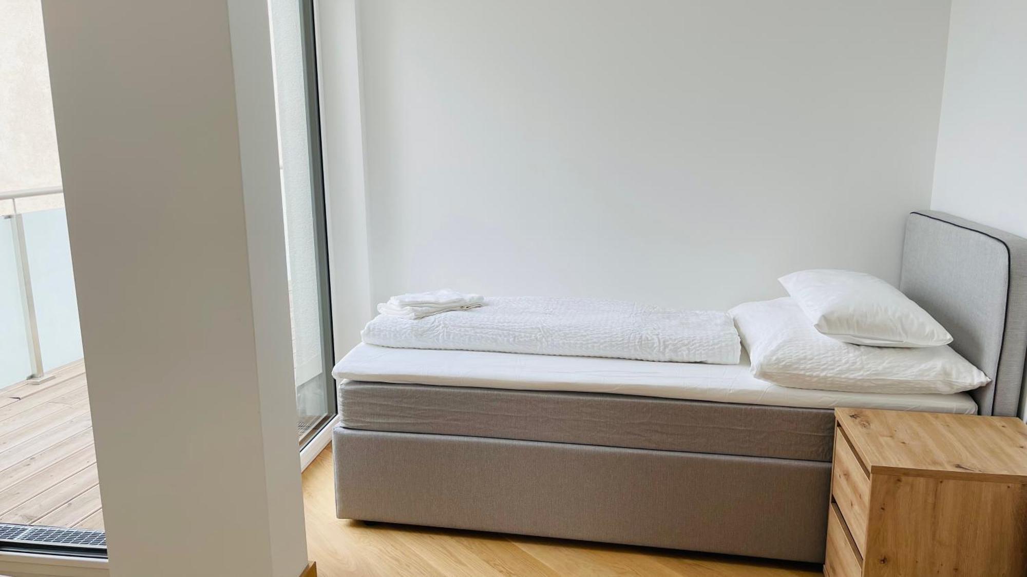 Spacious Penthouse - 4 For Up To 10 Guests - Contactless Check-in Apartamento *